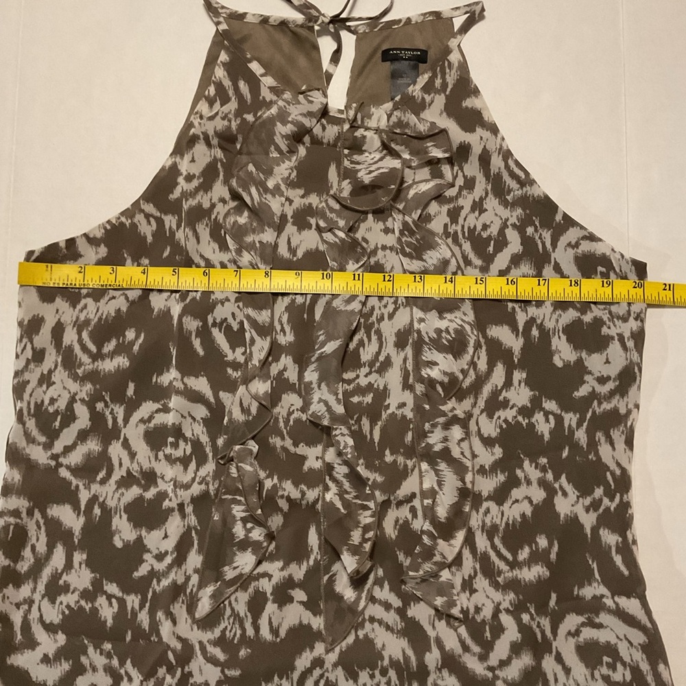 Ann Taylor women’s Ruffle Front Blouse Brown Sleeveless - Picture 4 of 9